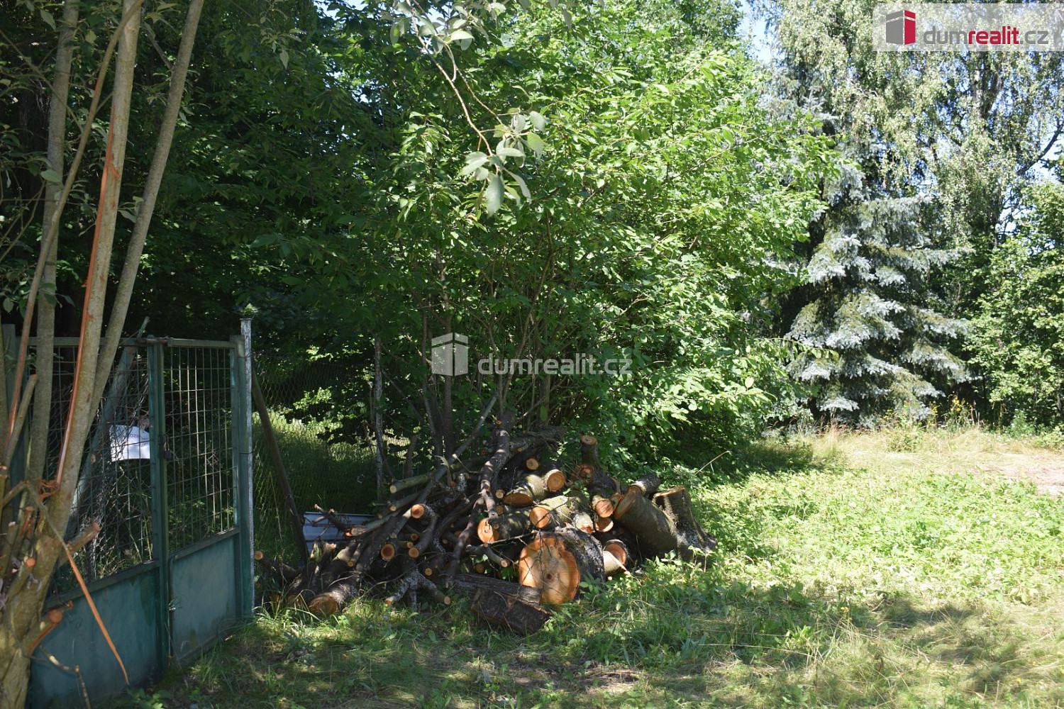 Prodej stavebního pozemku 909 m² - Widok 2