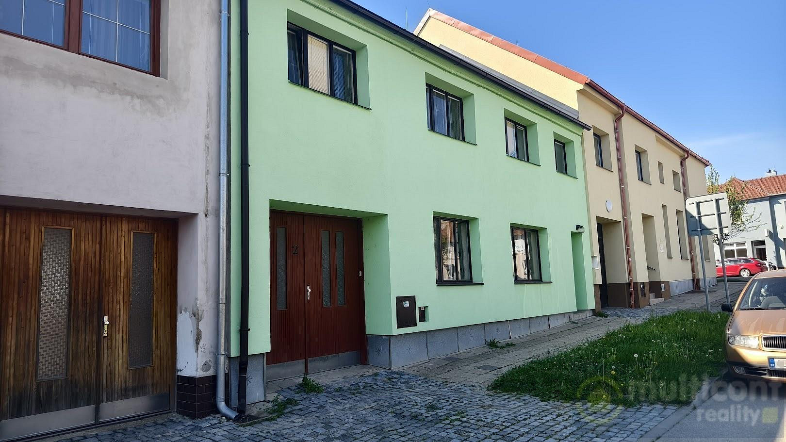 Prodej domu 285 m² s pozemkem 361 m² – fotografie 2