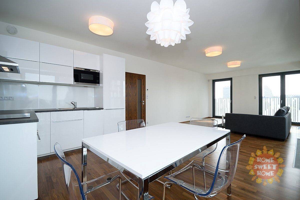 Pronájem bytu 2+kk 76 m² – fotografie 4