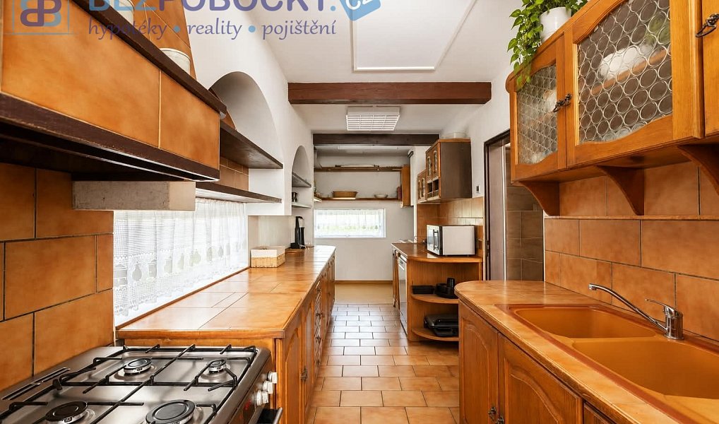 Prodej domu 243 m² s pozemkem 2 575 m², Mladá Boleslav – náhled fotky 3