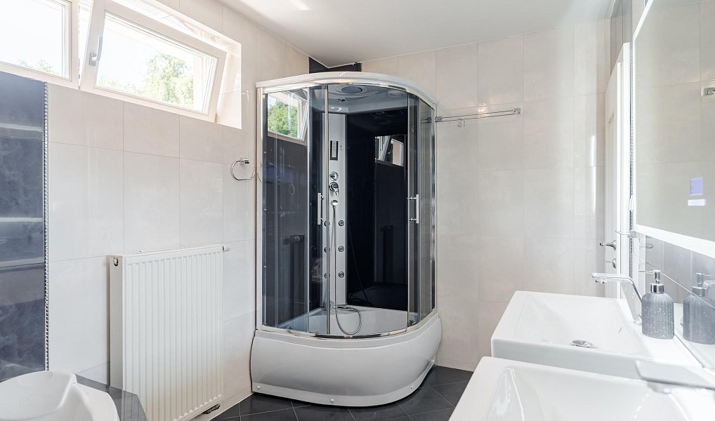 Pronájem domu 241 m², Benátky – náhled fotky 40