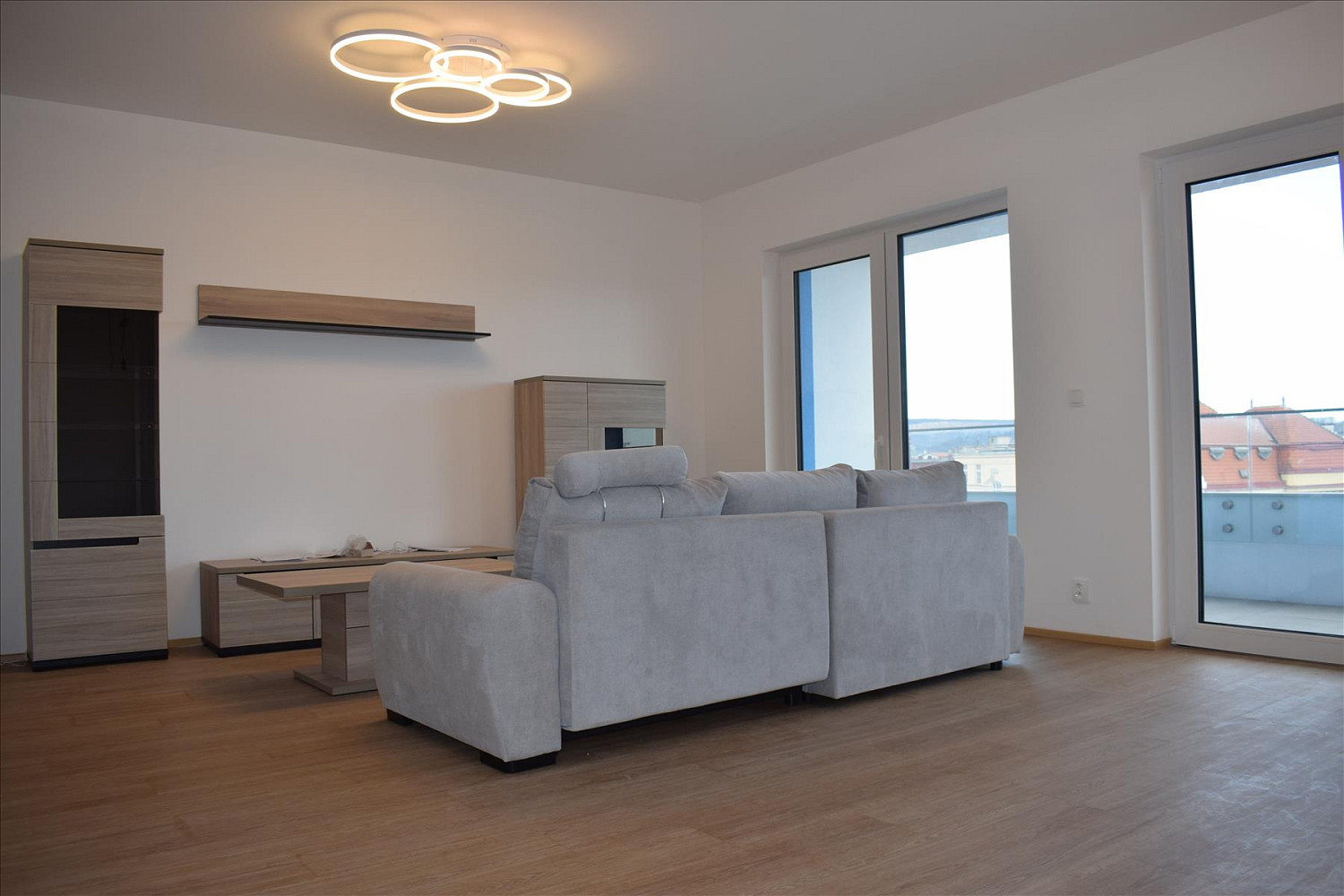 Pronájem bytu 3+kk 100 m²