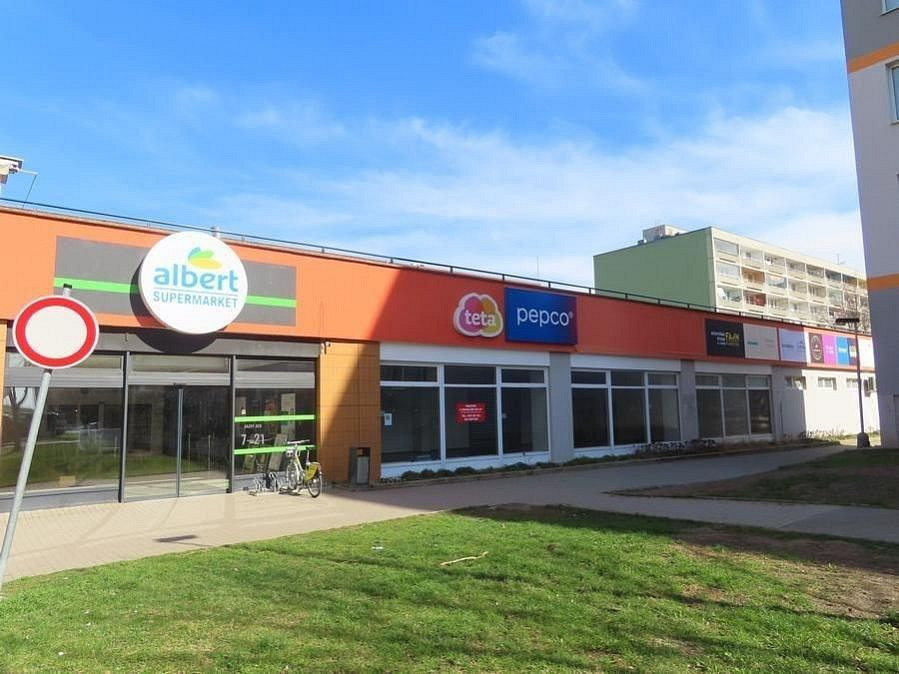 Pronájem obchodních prostor 55 m² — photo 2