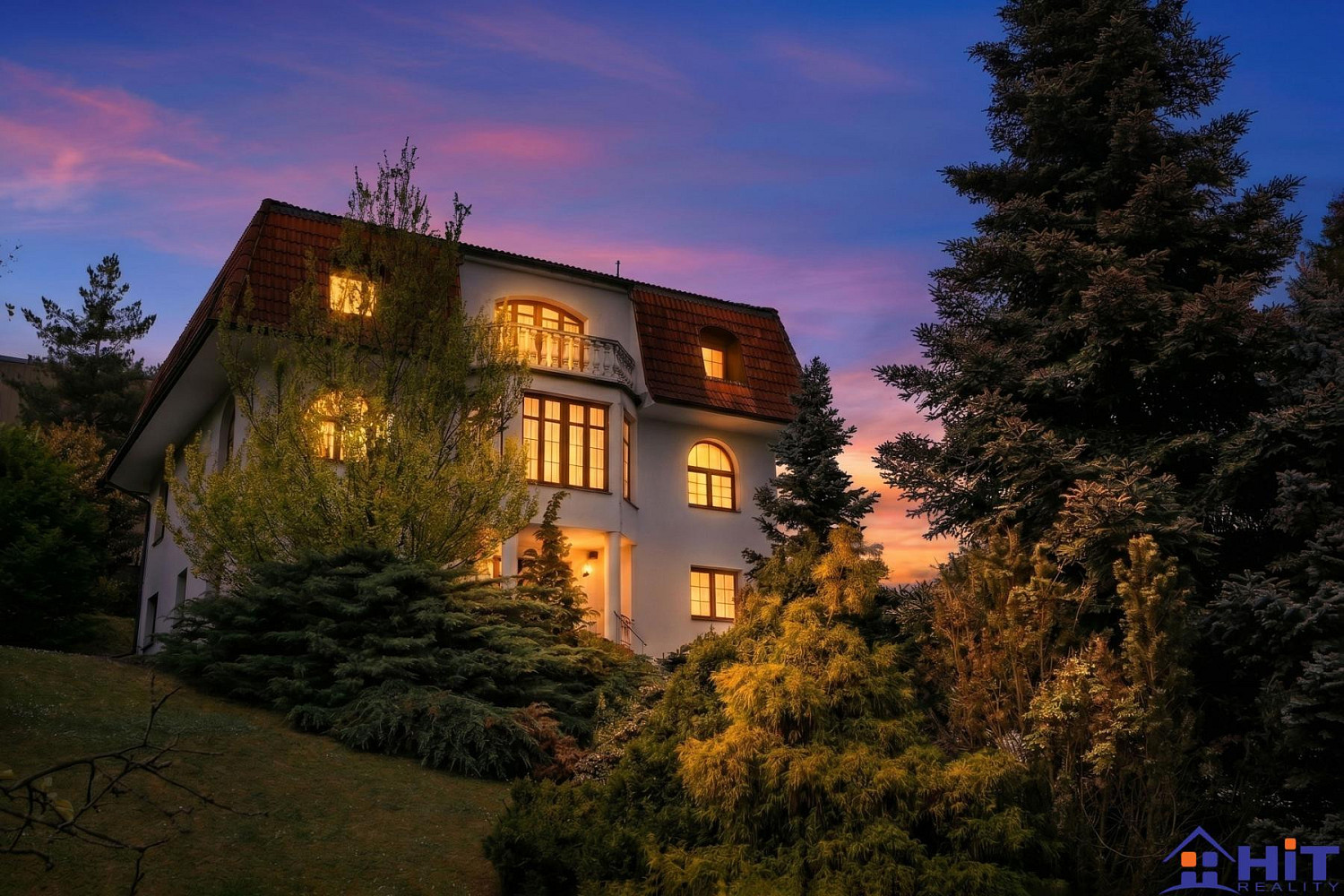 Prodej domu 450 m² s pozemkem 2 270 m²