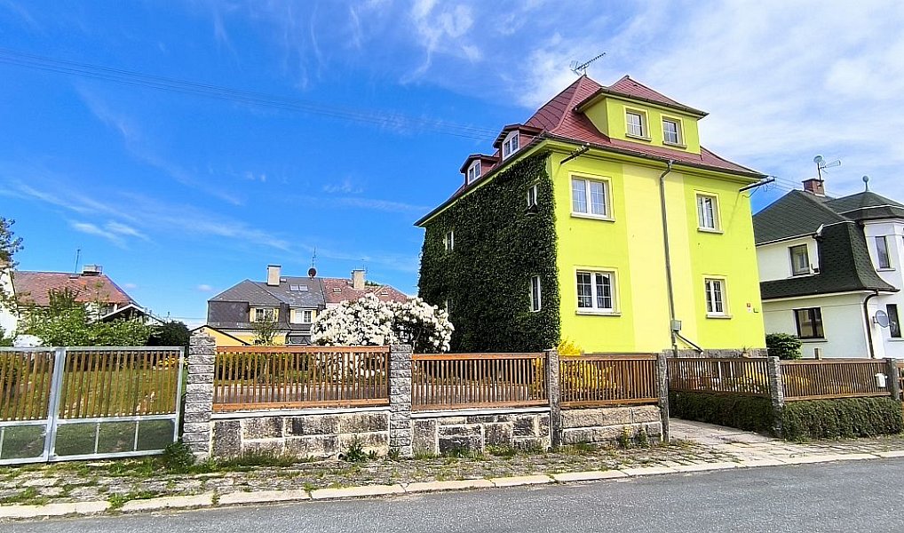 Prodej domu 330 m² s pozemkem 870 m², Aš – náhled fotky 3