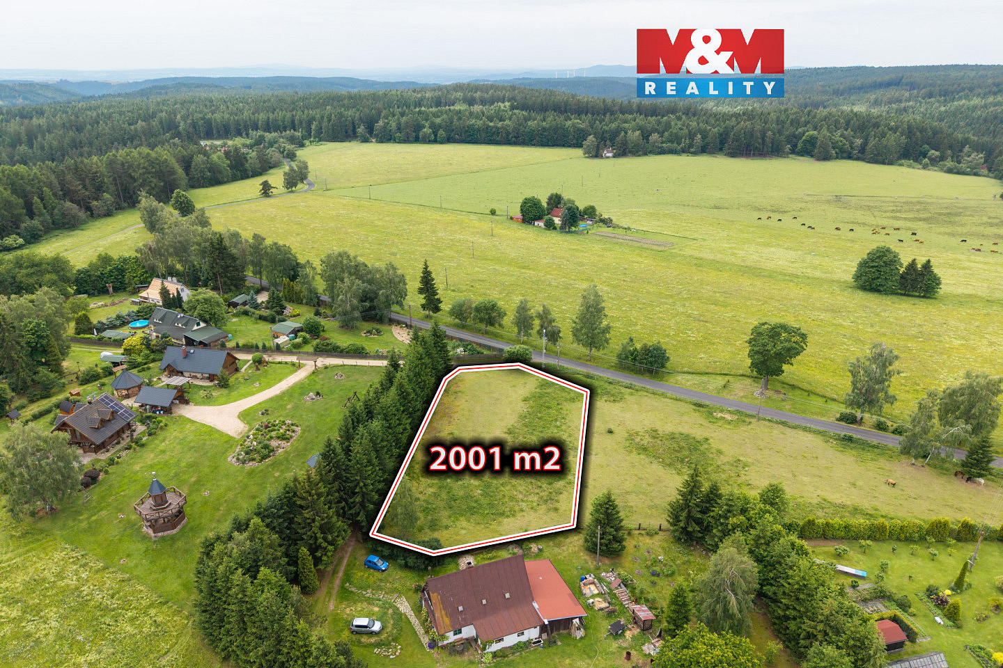 Prodej stavebního pozemku 2 001 m²
