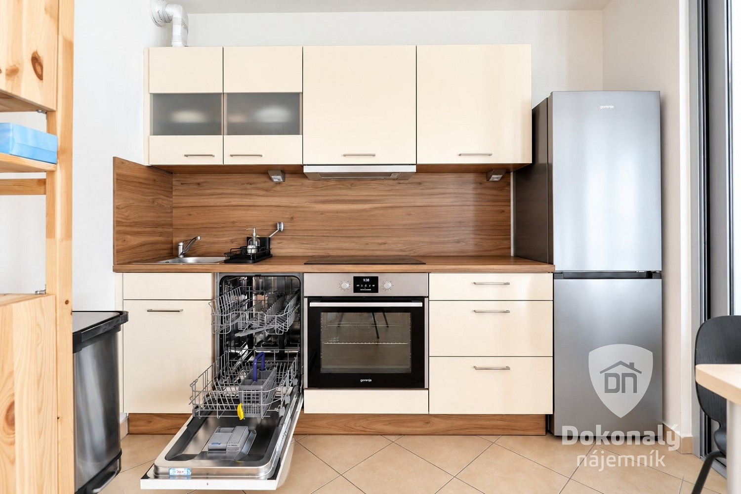Pronájem bytu 1+1 48 m² – fotografie 2
