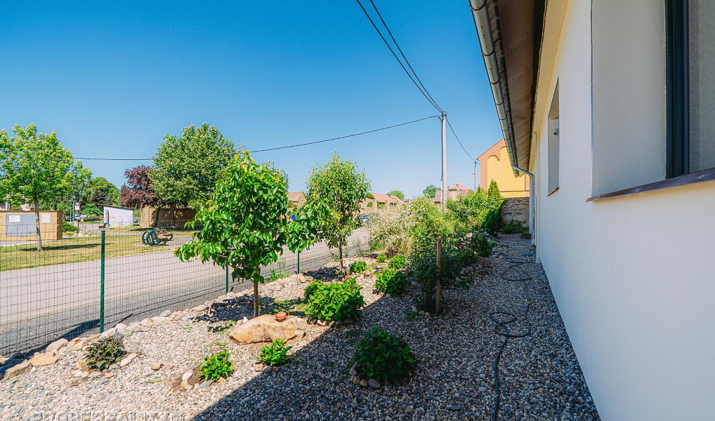 Prodej domu 96 m² s pozemkem 714 m², Zálezlice – náhled fotky 29
