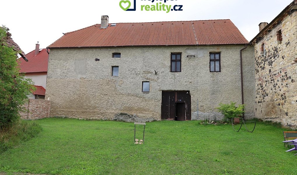 Prodej domu 446 m² s pozemkem 782 m², Kozly – náhled fotky 2