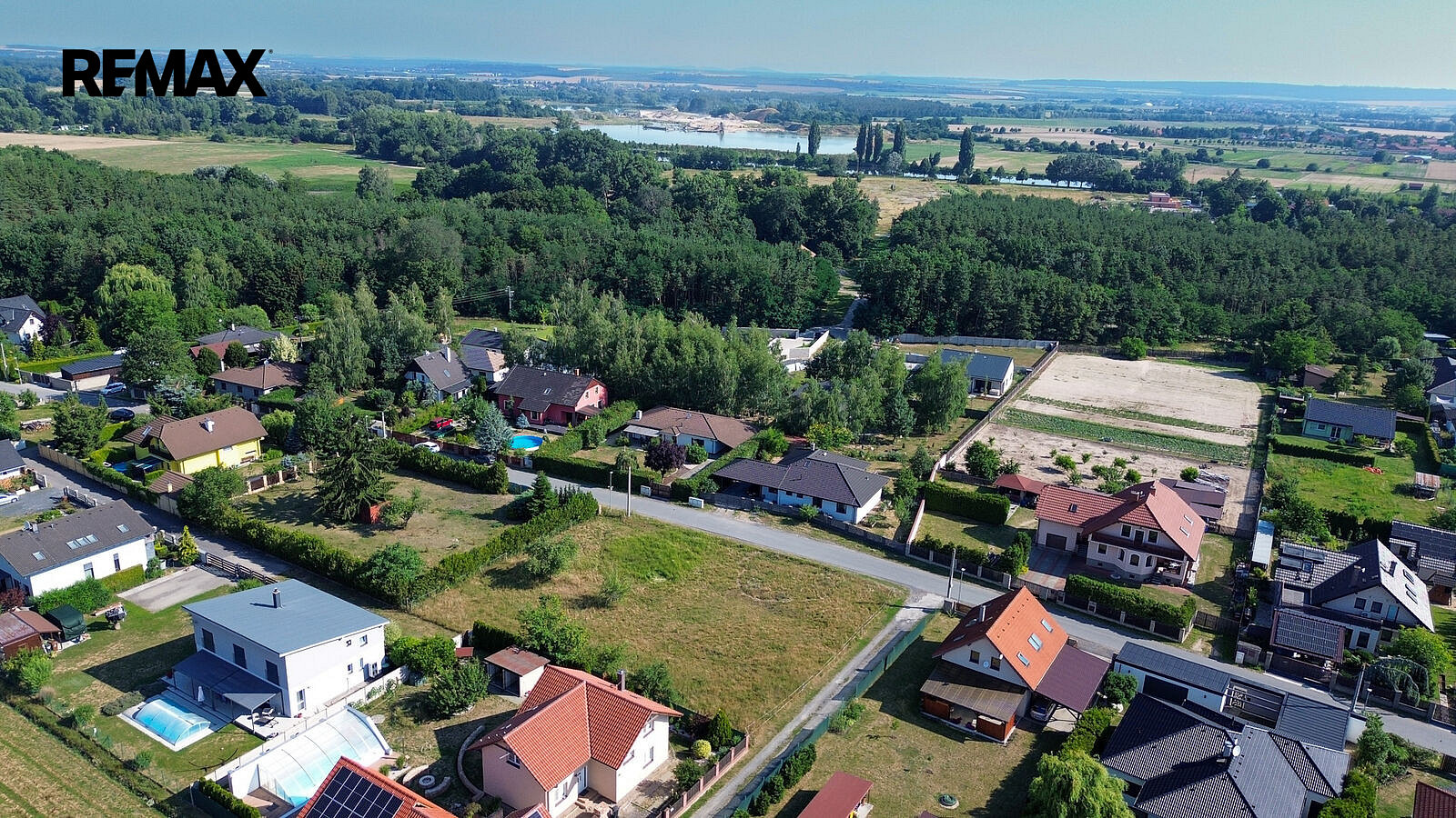 Prodej stavebního pozemku 1 438 m² – fotografie 3