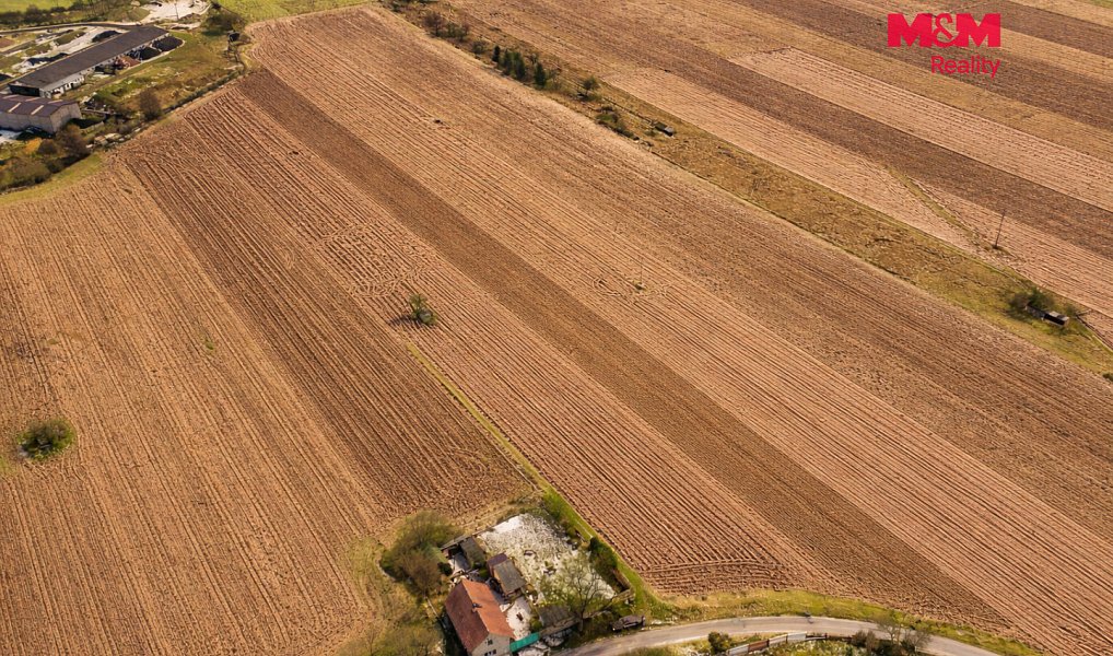Prodej stavebního pozemku 4 072 m², Chodouny – náhled fotky 2