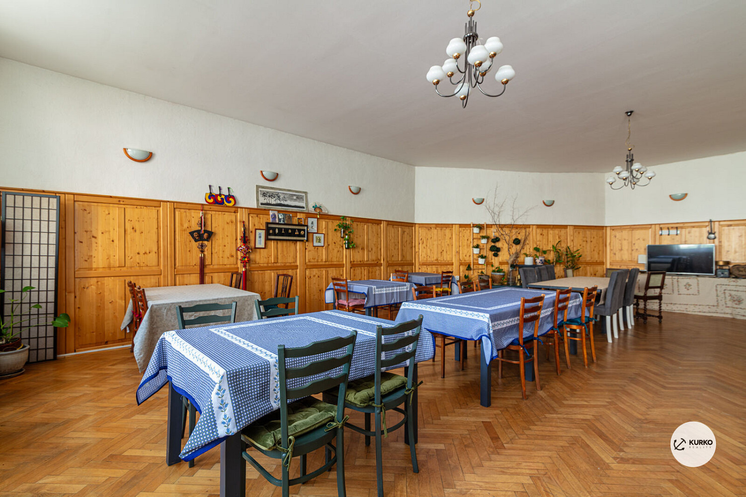 Prodej restaurace 305 m² — photo 2