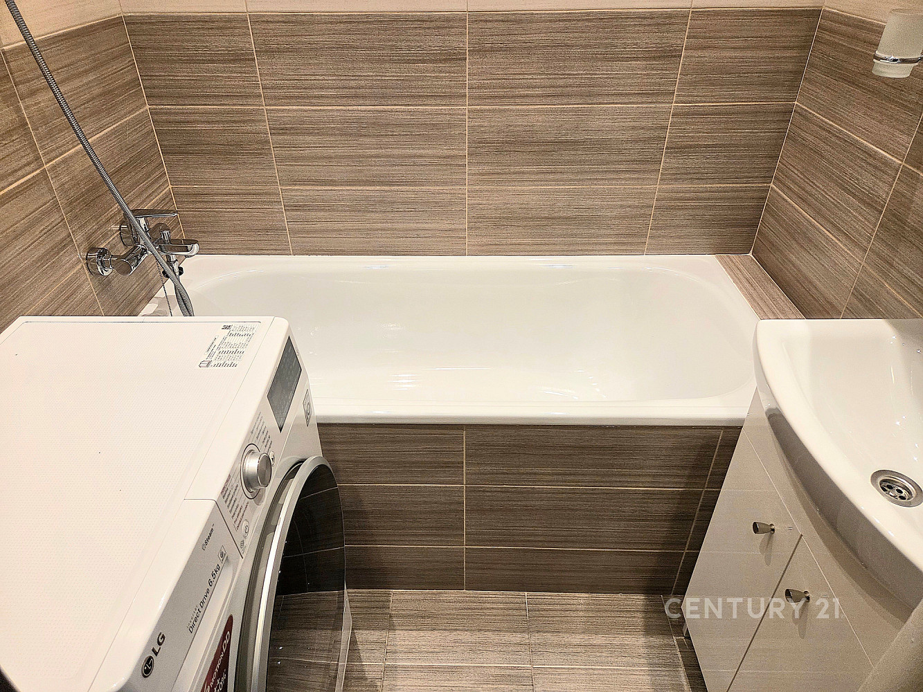 Pronájem bytu 2+1 52 m² – fotografie 5