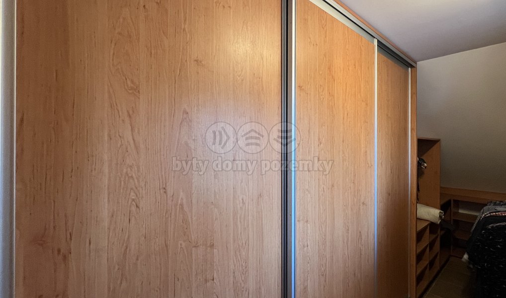 Prodej domu 235 m² s pozemkem 1 782 m², Orlová – náhled fotky 16