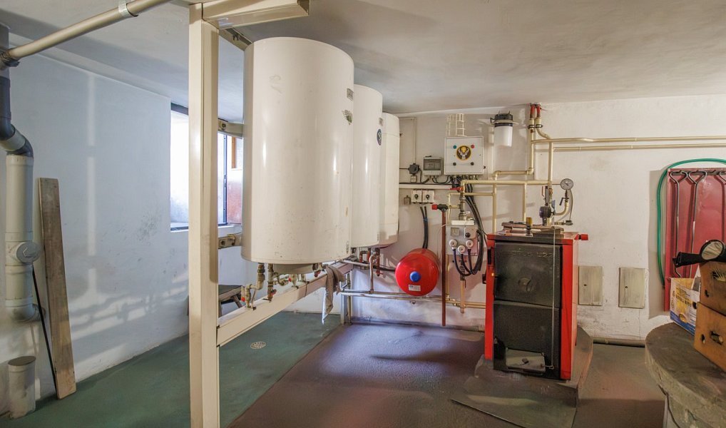Prodej chaty/chalupy 152 m² s pozemkem 4 929 m², Kolinec – náhled fotky 39