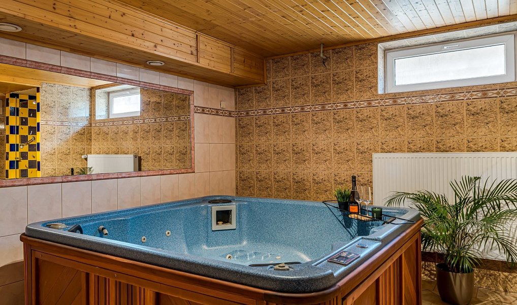 Prodej domu 286 m² s pozemkem 722 m², Veleň – náhled fotky 36