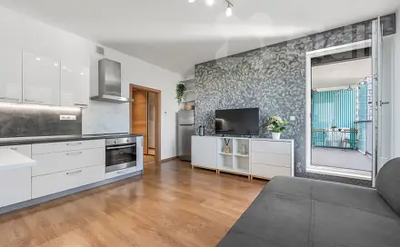 Prodej bytu 1+kk 37 m², Počernická, Praha 10 - Malešice