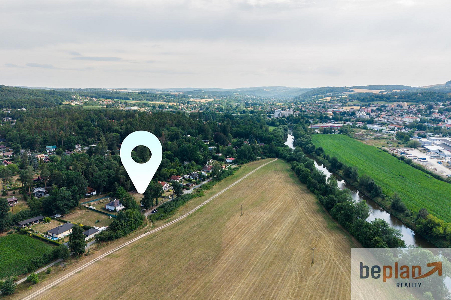 Prodej stavebního pozemku 1 068 m² – fotografie 3