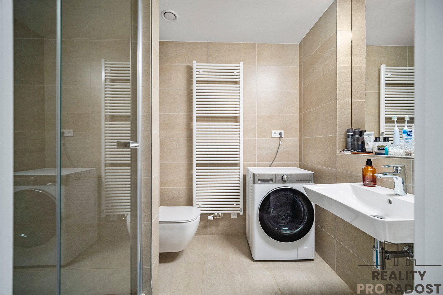 Pronájem bytu 1+kk 32 m² — photo 3