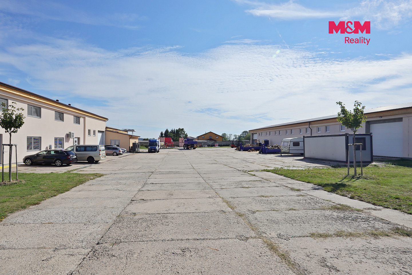 Prodej obchodních prostor 1 381 m² – fotografie 2