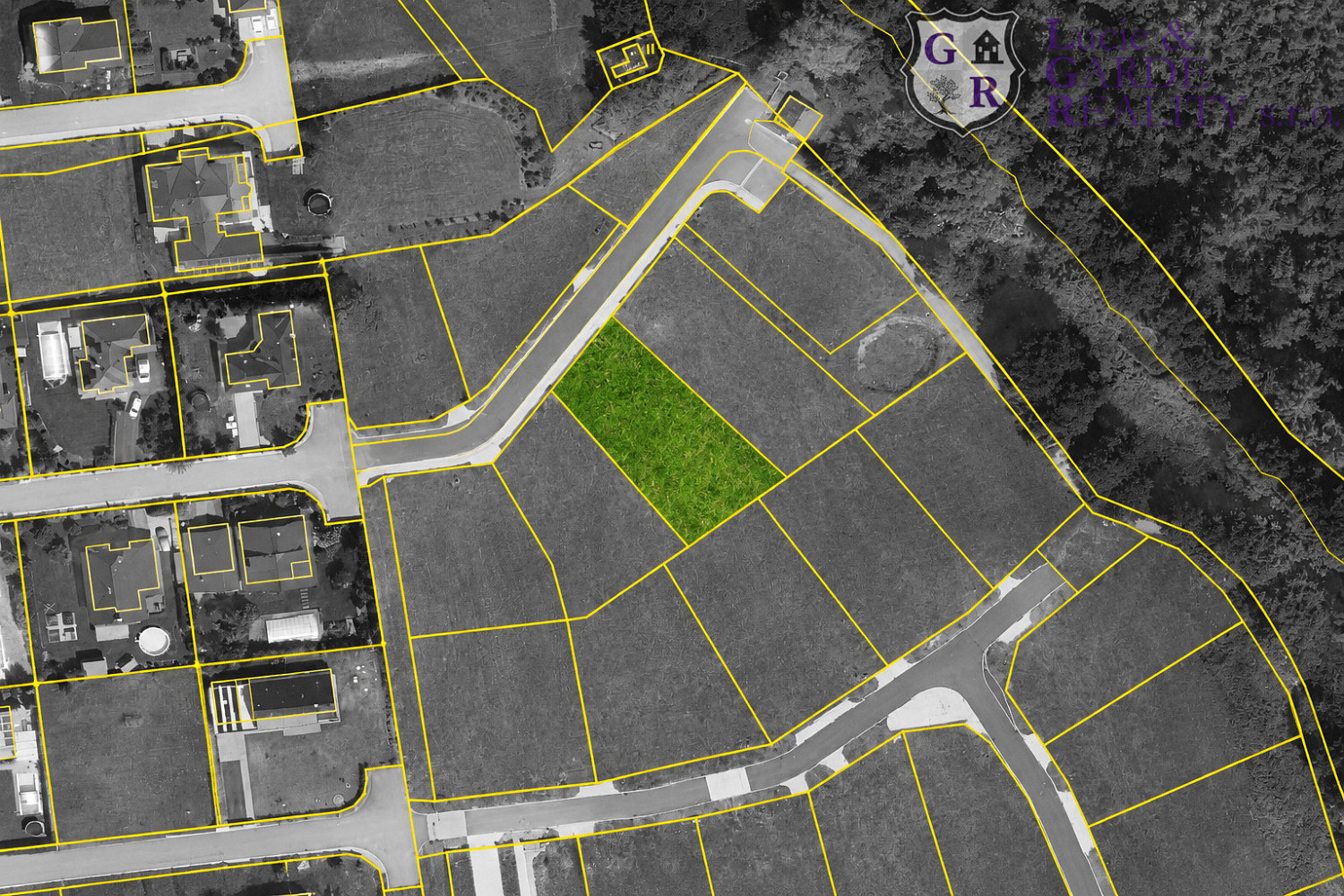 Prodej stavebního pozemku 883 m² – fotografie 3