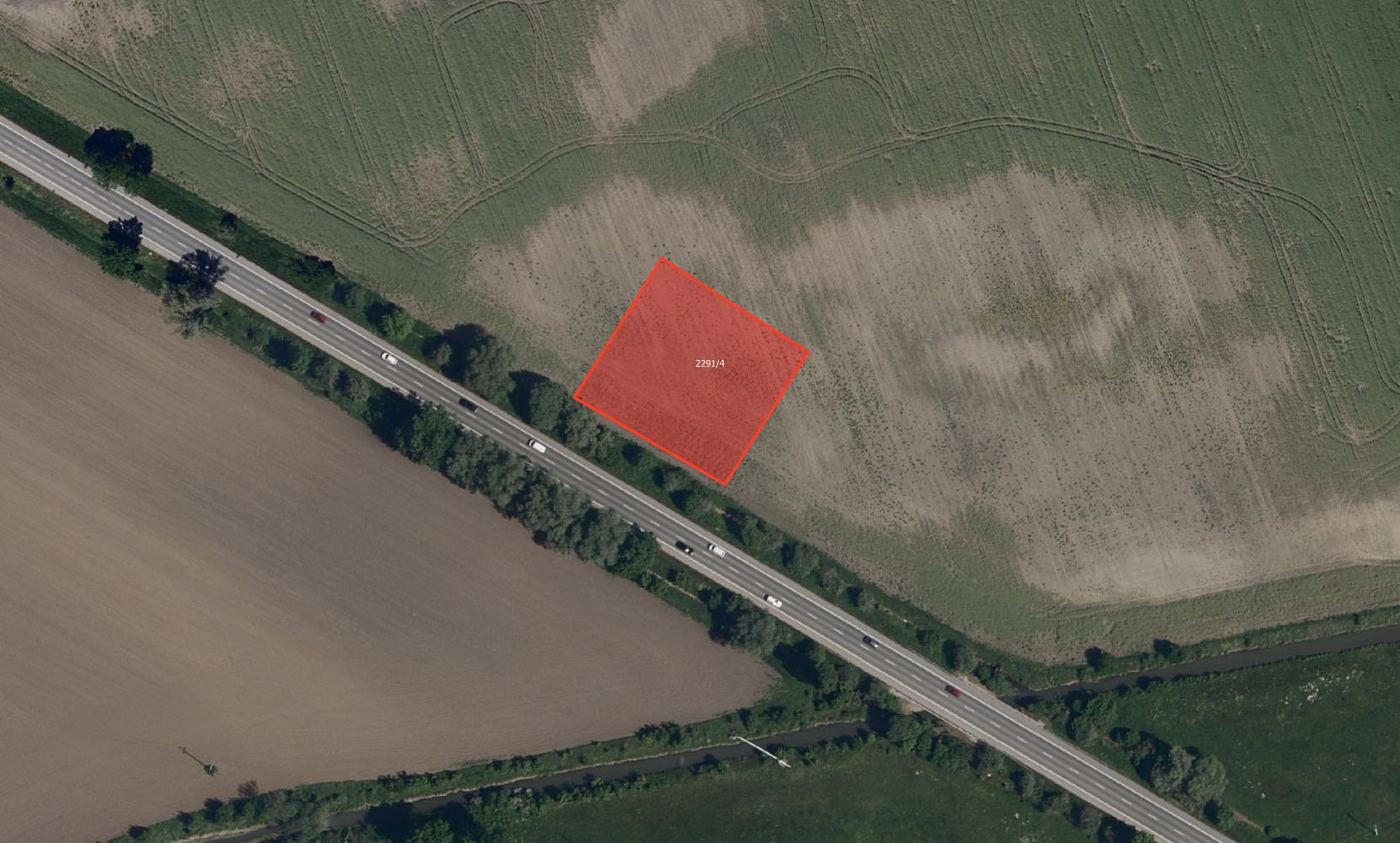 Prodej pole 3 892 m²