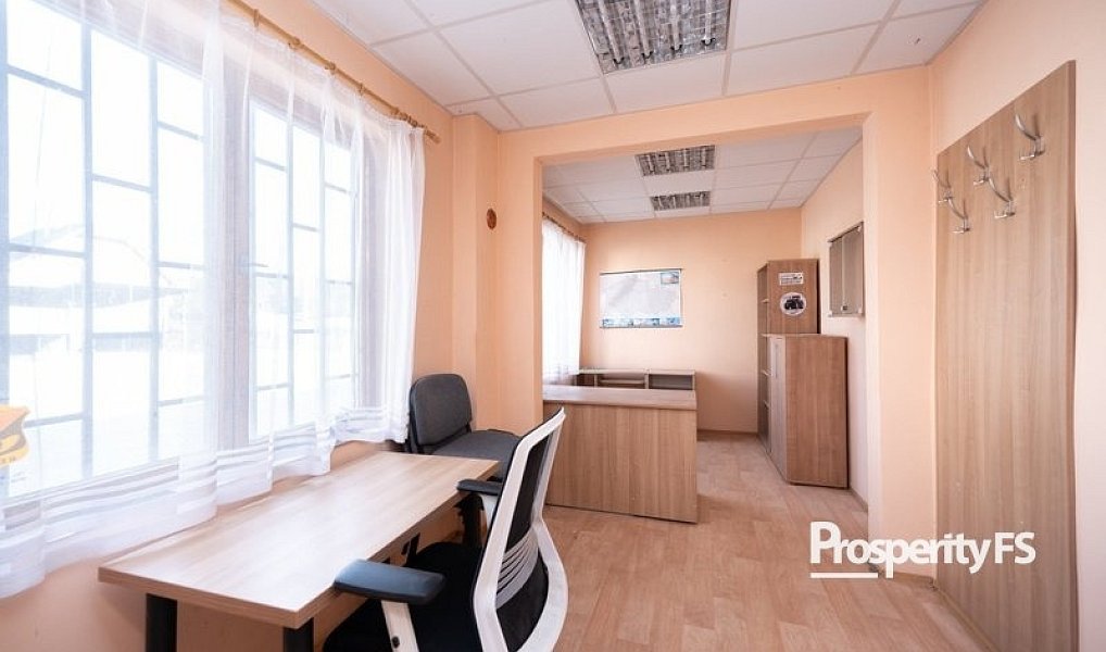 Prodej kanceláře 475 m², Okna – náhled fotky 8