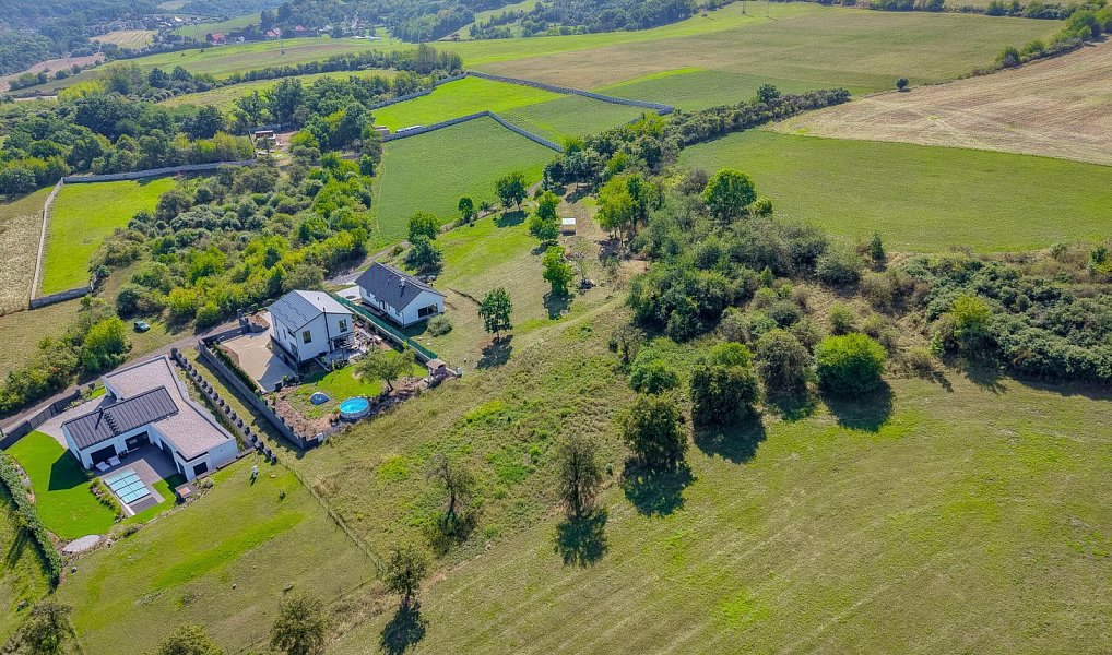 Prodej stavebního pozemku 3 240 m², Bystřany – náhled fotky 17