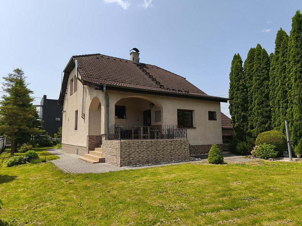 Prodej domu 286 m² — photo 2