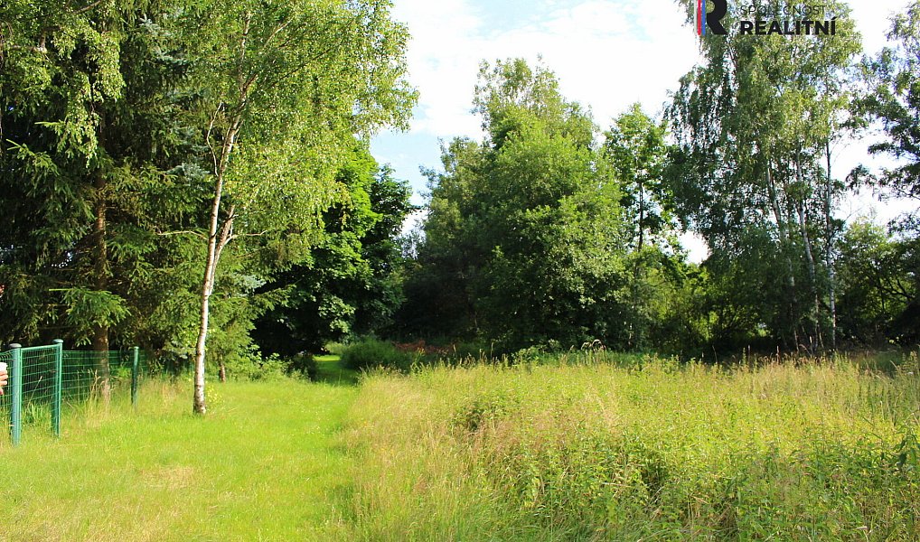 Prodej pozemku 2 023 m², Pila – náhled fotky 4