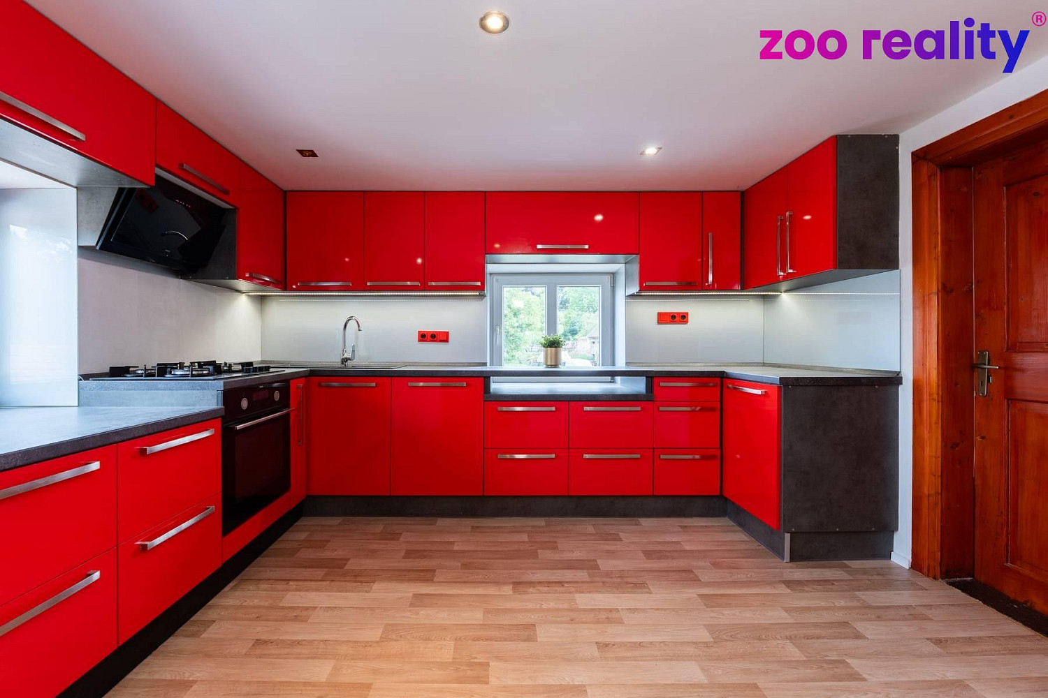 Prodej domu 100 m² s pozemkem 731 m² — photo 2