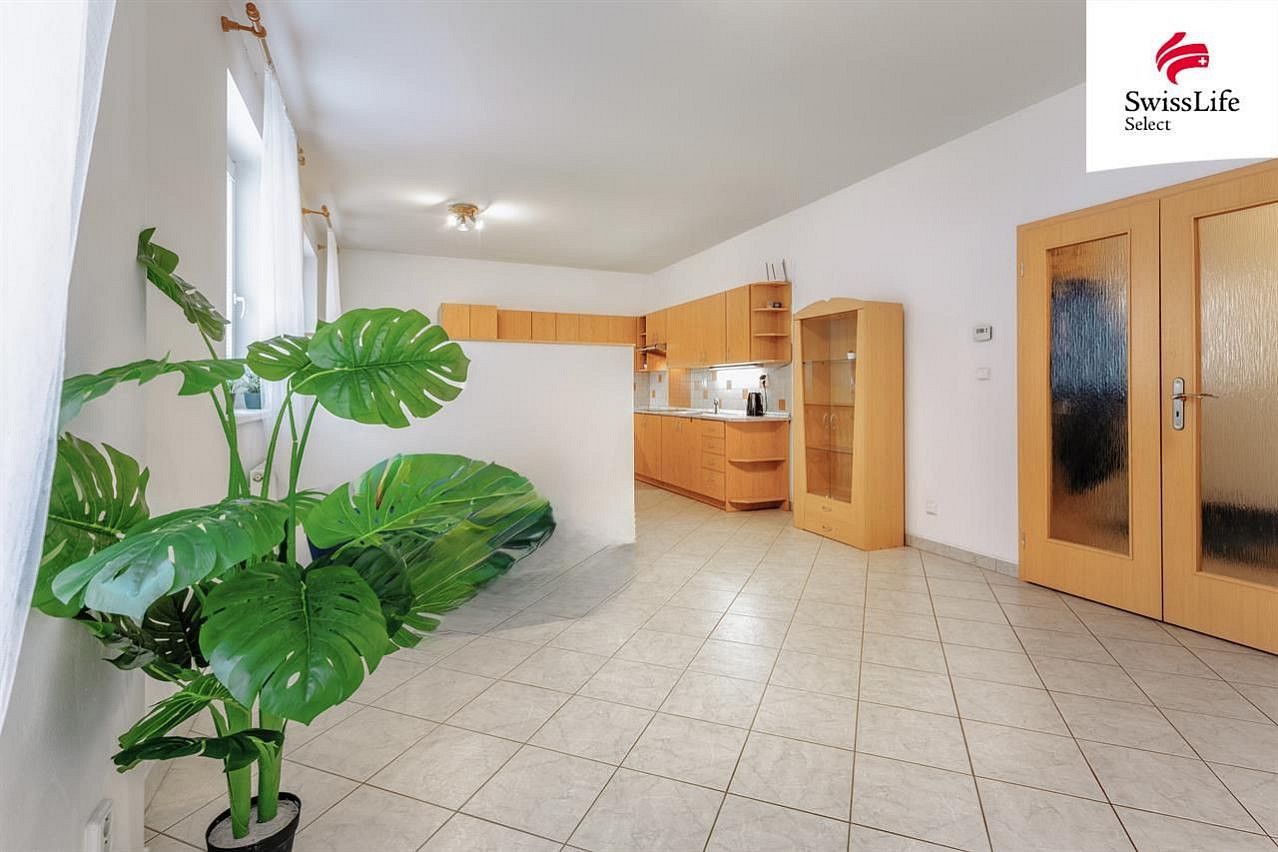 Pronájem bytu 3+kk 81 m² – fotografie 2