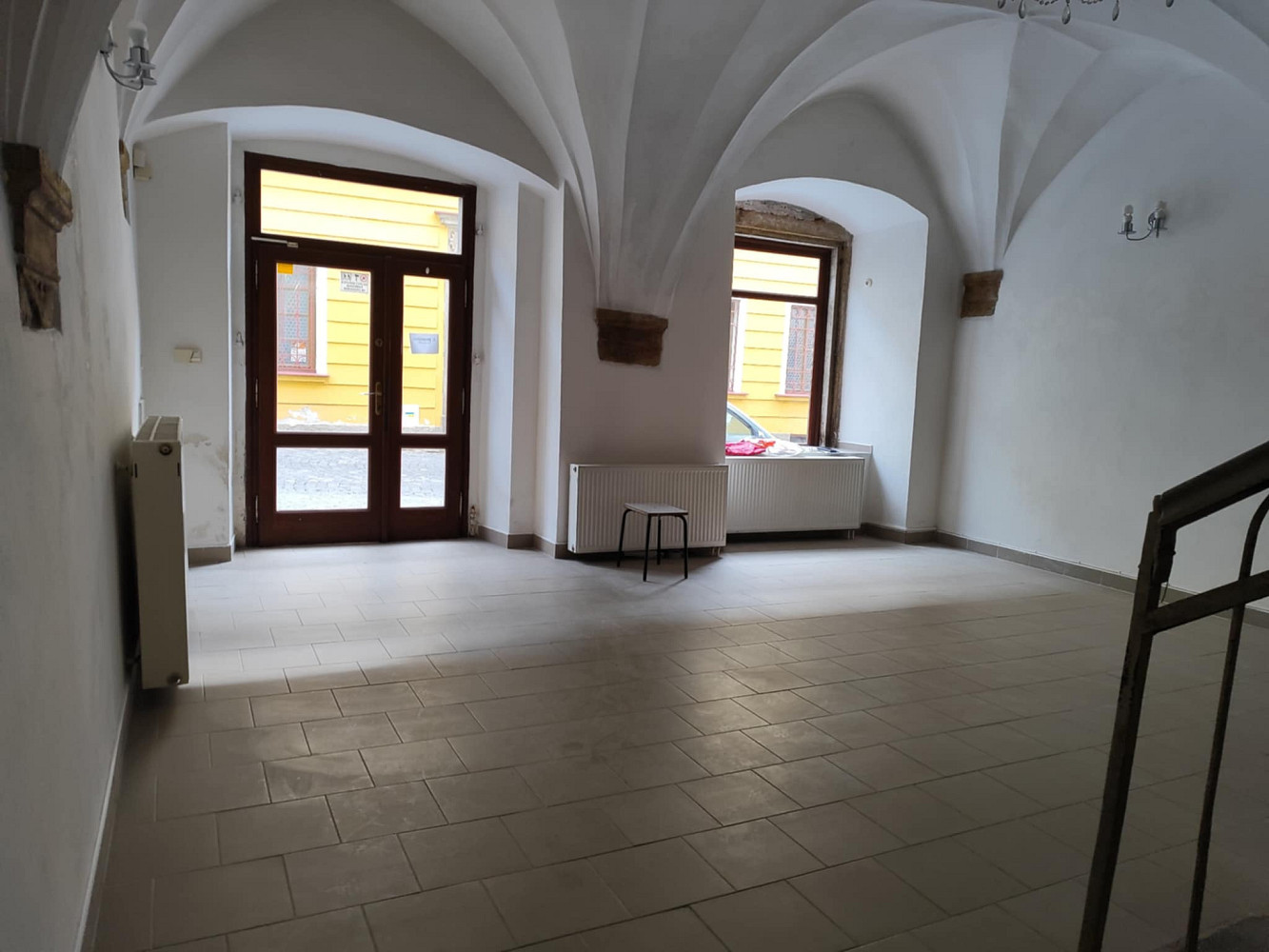 Pronájem obchodních prostor 150 m² – fotografie 2