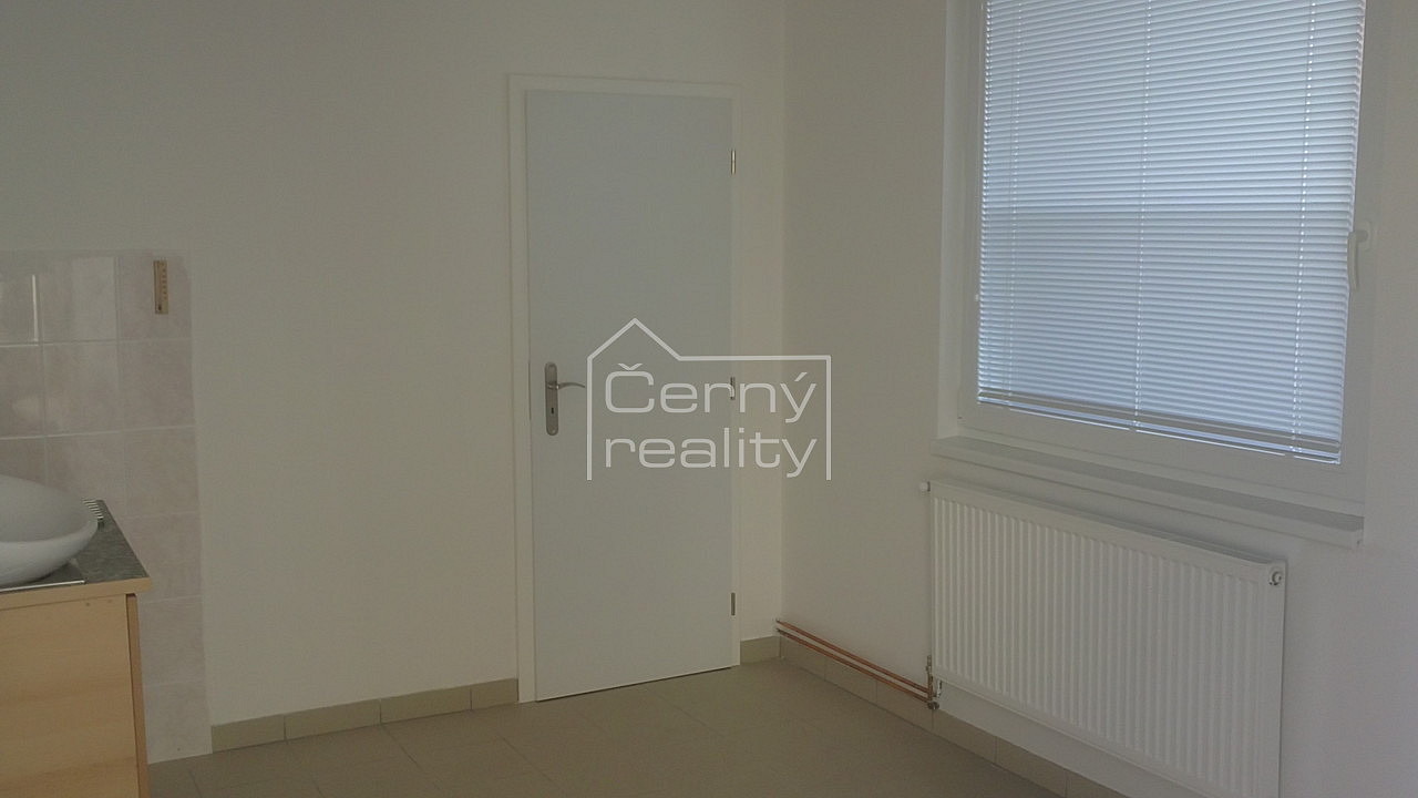 Pronájem obchodních prostor 92 m² – fotografie 4