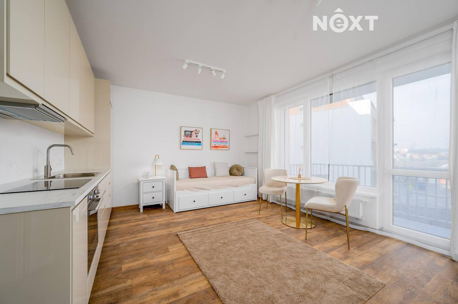 Pronájem bytu 1+kk 32 m² - Widok 2