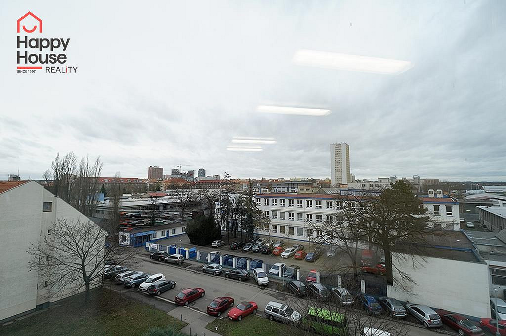Pronájem kanceláře 60 m² – fotografie 4