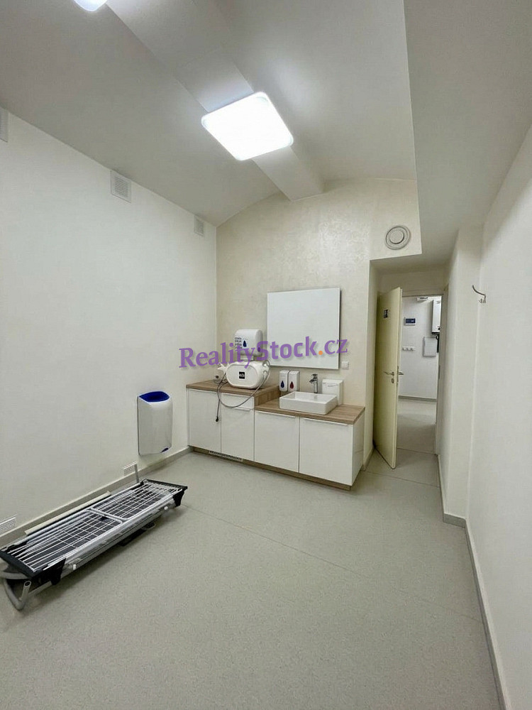Pronájem komerčního objektu (jiného typu) 18 m² – fotografie 4