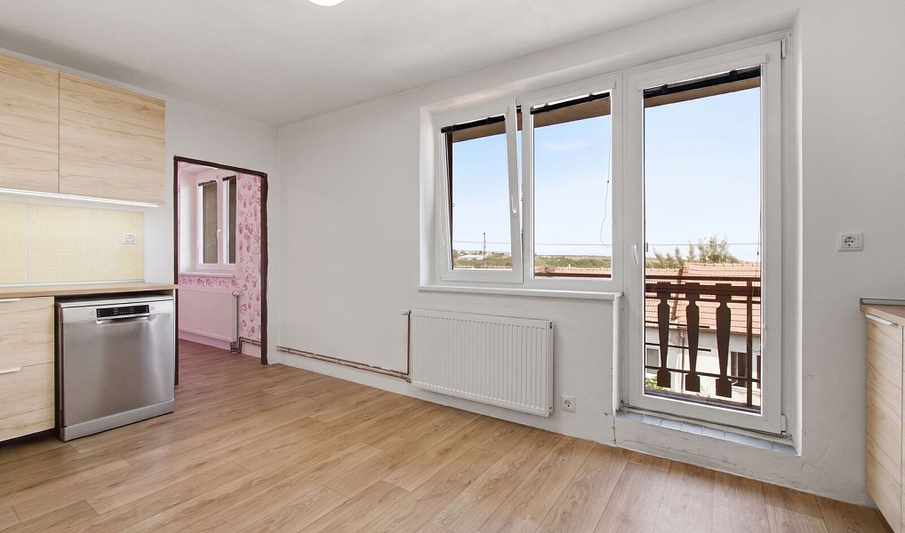 Prodej domu 170 m² s pozemkem 551 m², Miroslav – náhled fotky 4