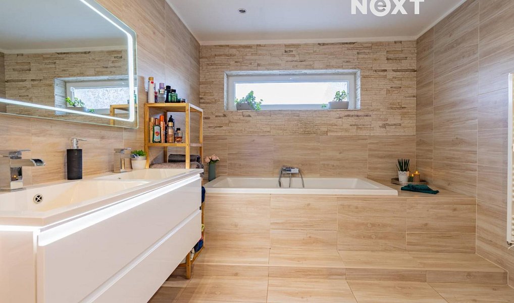 Prodej domu 216 m² s pozemkem 1 768 m², Kaplice – náhled fotky 11