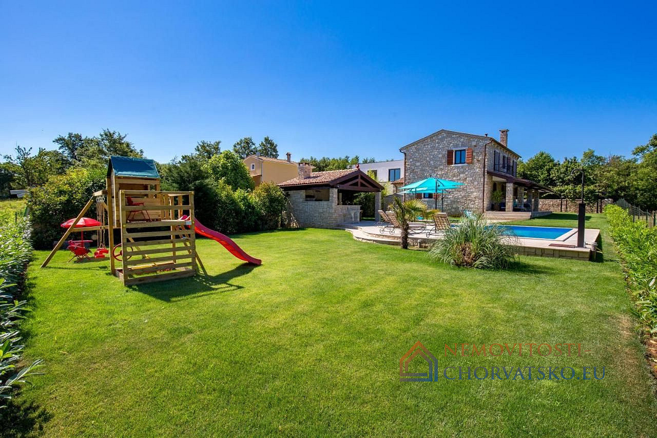 Prodej domu 159 m² s pozemkem 1 020 m² - Więcej