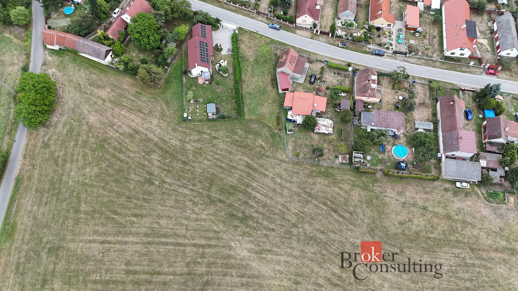 Prodej stavebního pozemku 2 108 m² – fotografie 4