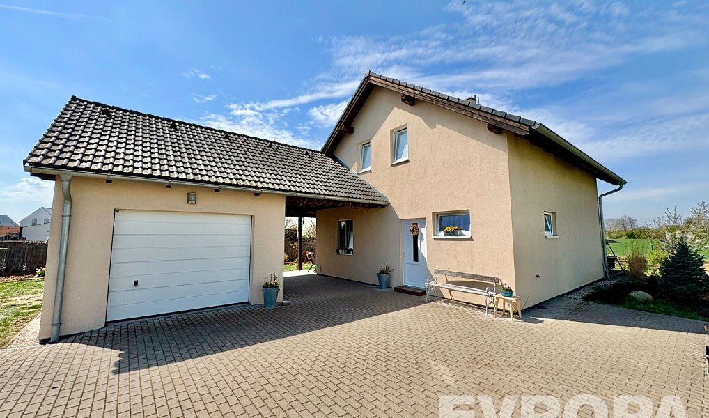 Prodej domu 145 m² s pozemkem 663 m², Břežany II – náhled fotky 3