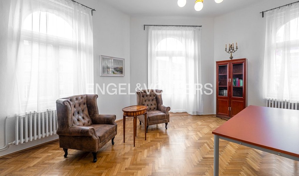 Prodej bytu 3+1 104 m², Praha – náhled fotky 2