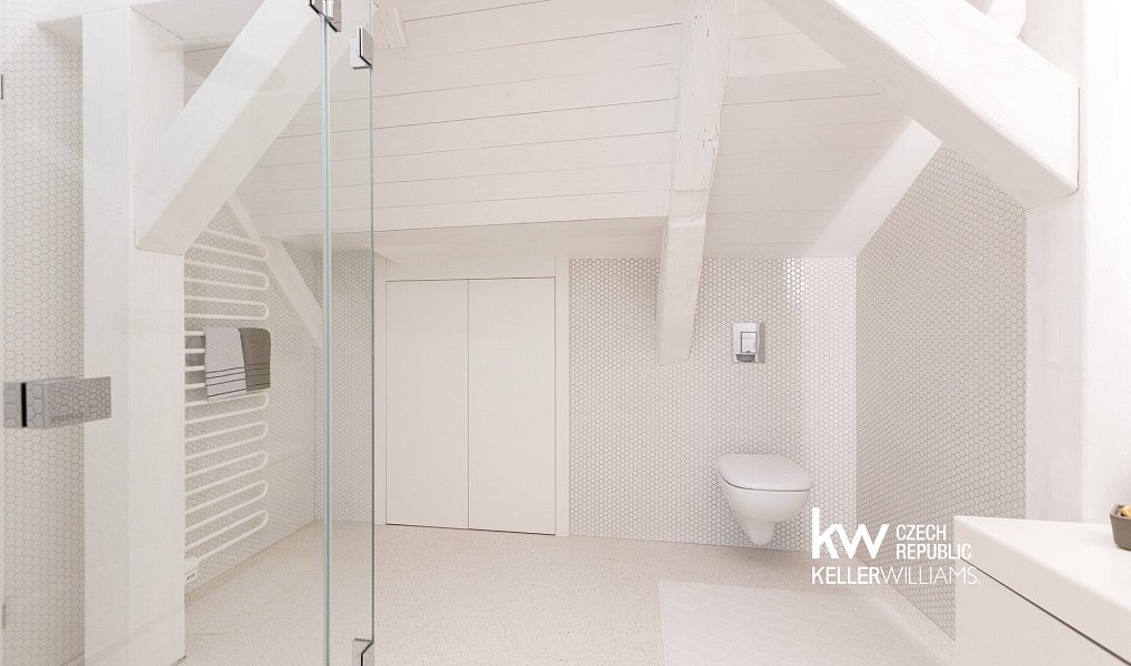 Prodej bytu 6+kk 231 m², Praha – náhled fotky 28