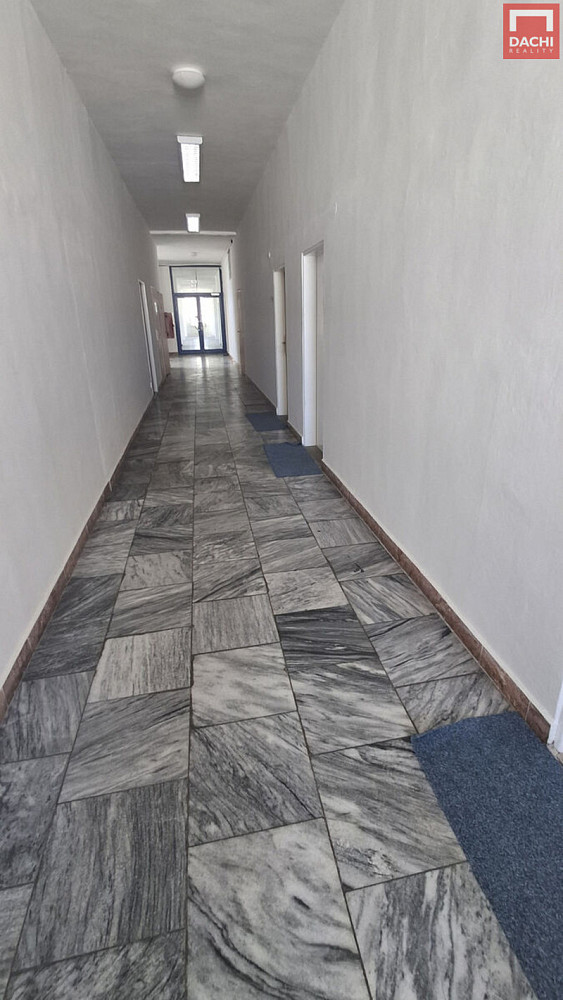 Pronájem kanceláře 28 m² – fotografie 4