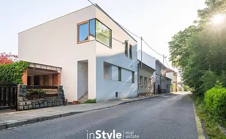 Prodej domu 272 m² s pozemkem 271 m², U Stadionu, Uherské Hradiště