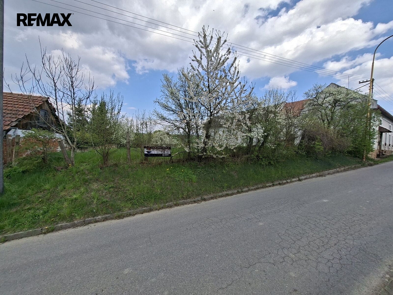 Prodej stavebního pozemku 842 m² – fotografie 4