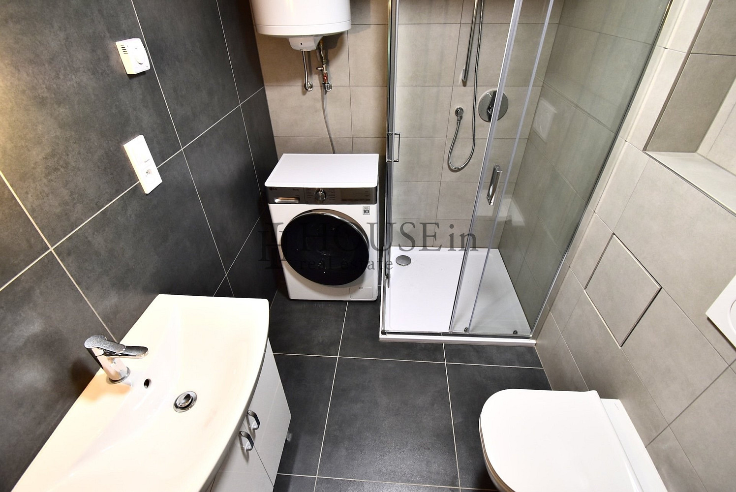 Pronájem bytu 1+kk 23 m² – fotografie 5