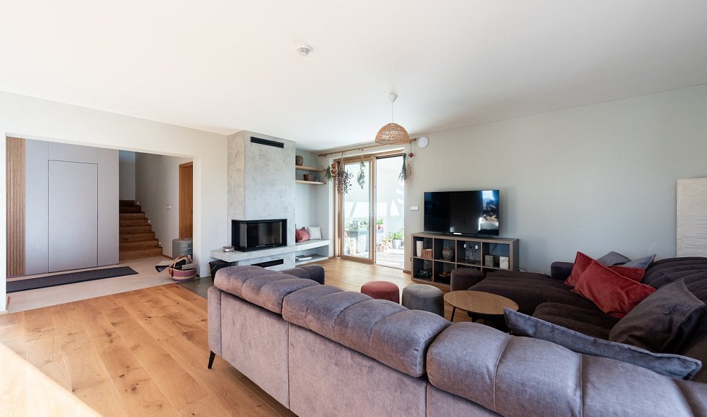 Prodej domu 336 m² s pozemkem 1 240 m², Líšnice – náhled fotky 24