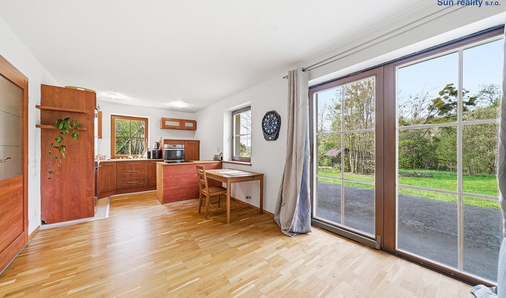 Prodej domu 180 m² s pozemkem 2 195 m², Zubří – náhled fotky 5